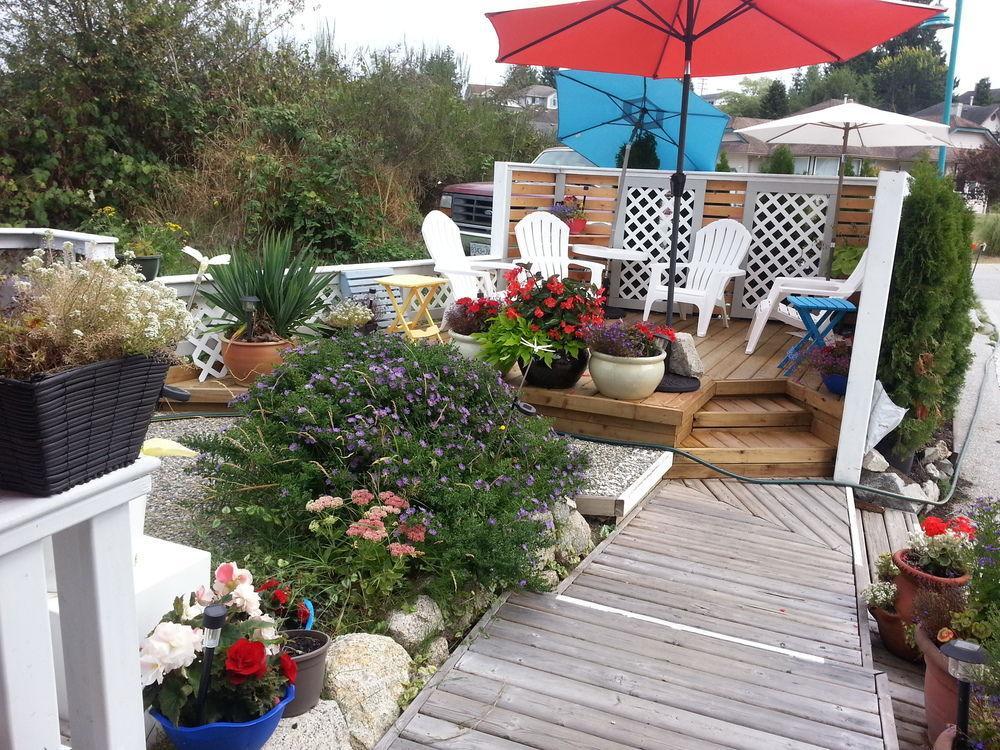 Hotel Above The Inlet Sechelt Exterior foto